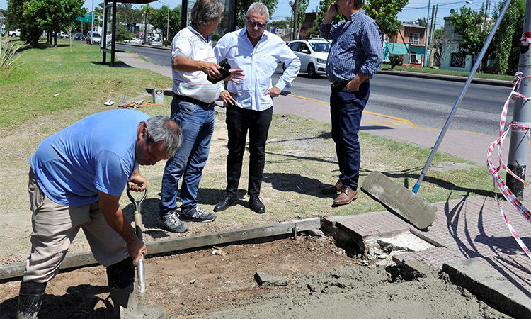 Continúa la construcción de veredas en Rincón de Milberg y Troncos del Talar