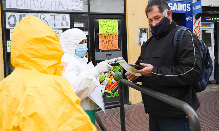 San Fernando trabaja de forma integral contra el coronavirus en centros comerciales y barrios