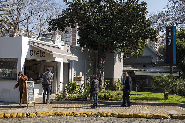 San Isidro implementa el Take Away Plus: Bancos al aire libre en bares, restaurantes y cafeterías