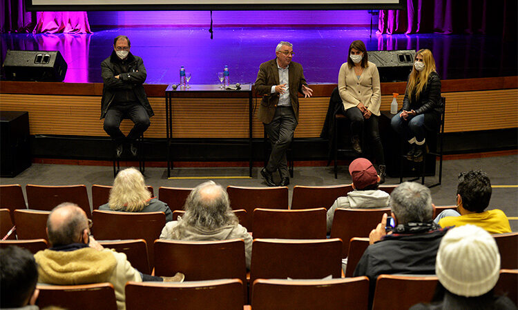 Julio Zamora en el Teatro Pepe Soriano: “Tenemos el compromiso de seguir fortaleciendo las políticas culturales porque Tigre tiene un semillero de artistas con un talento impresionante”