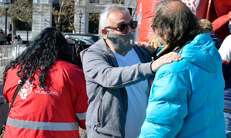 El intendente Julio Zamora recorrió el vacunatorio contra el Covid-19 en el segundo día de la Semana Especial de Vacunación