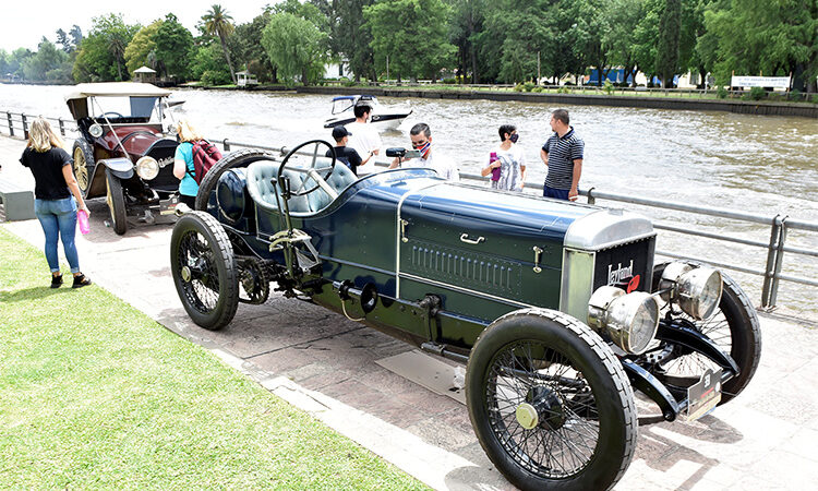 El Municipio recibió la 24° edición del Gran Premio Recoleta – Tigre en los jardines del MAT