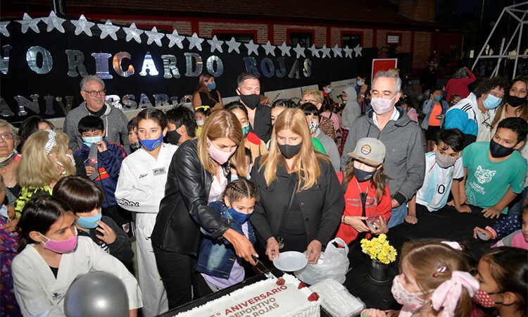 El Polideportivo Ricardo Rojas celebró su 25° aniversario al ritmo de música, bailes y exhibiciones deportivas