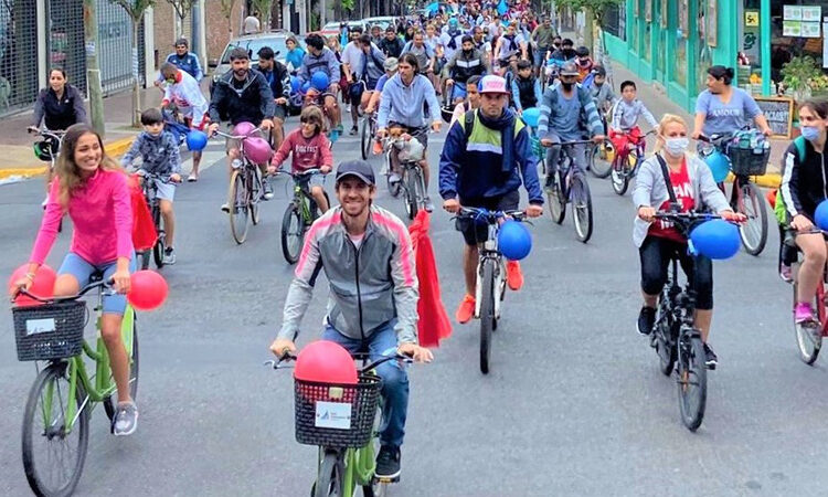 Cerca de 3 mil vecinos disfrutaron la tradicional Bicicleteada Familiar de San Fernando