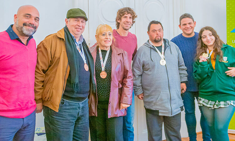 Juan Andreotti recibió a los ganadores de los Juegos Bonaerenses de Cultura 2021