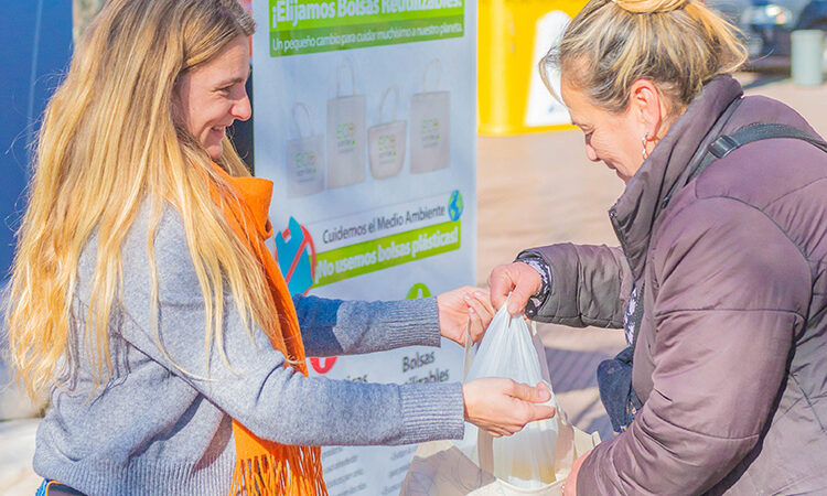 San Fernando promovió el uso de bolsas reutilizables por el Día Libre de Bolsas Plásticas