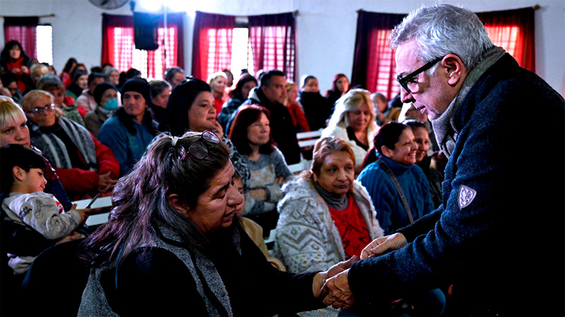 Julio Zamora a trabajadoras y trabajadores vecinales: “Están más vigentes que nunca con su cercanía y solidaridad” 